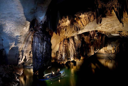 Подземная река Палаван: пещера на лодке